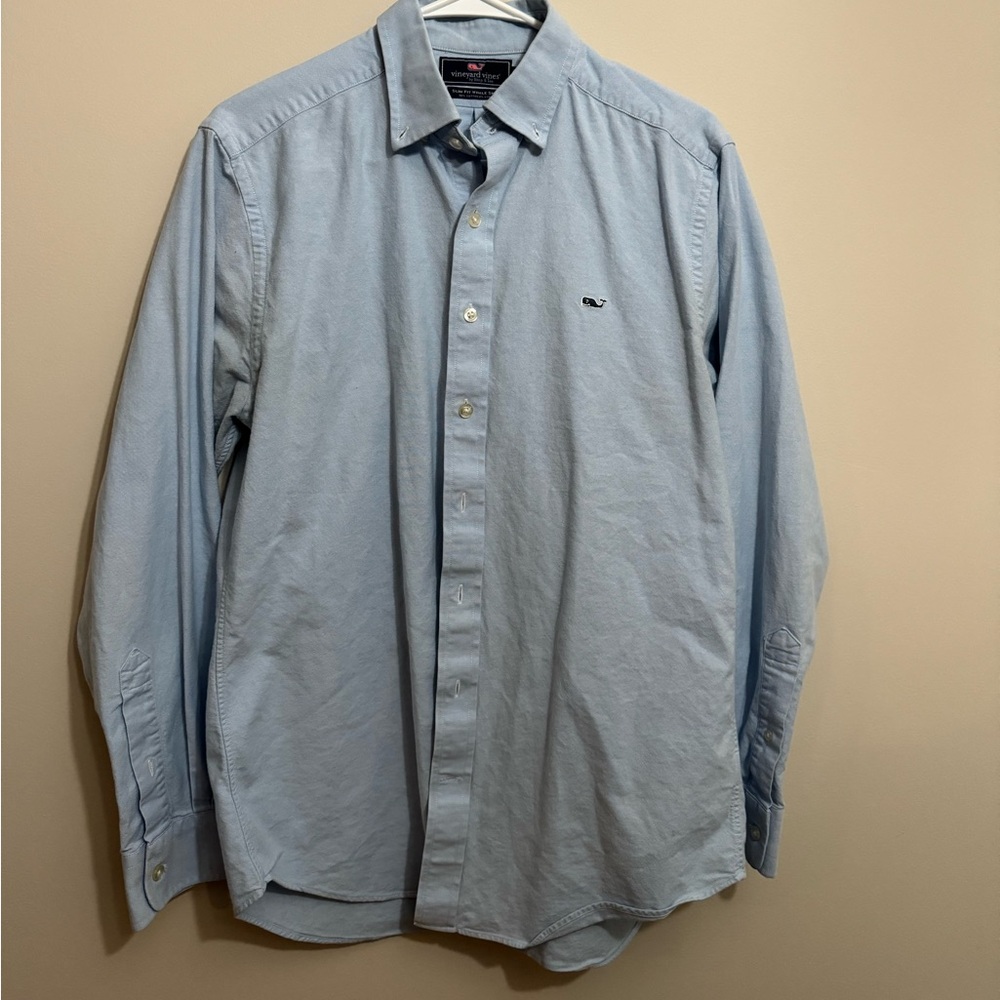 Men’s vineyard Vines medium button up